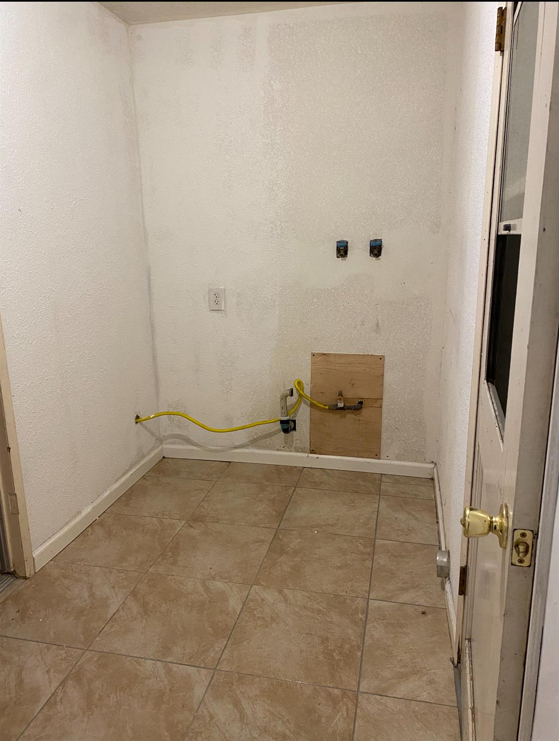 10949 Hume, Hanford, CA 93230