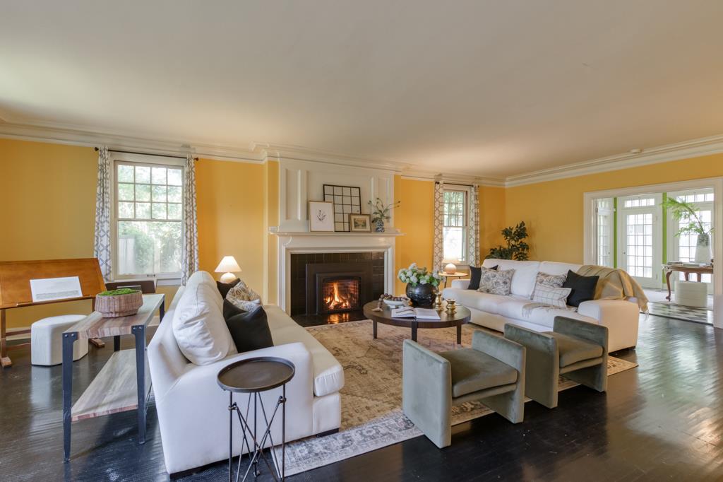 605 E Home Ave, Fresno, CA 93728