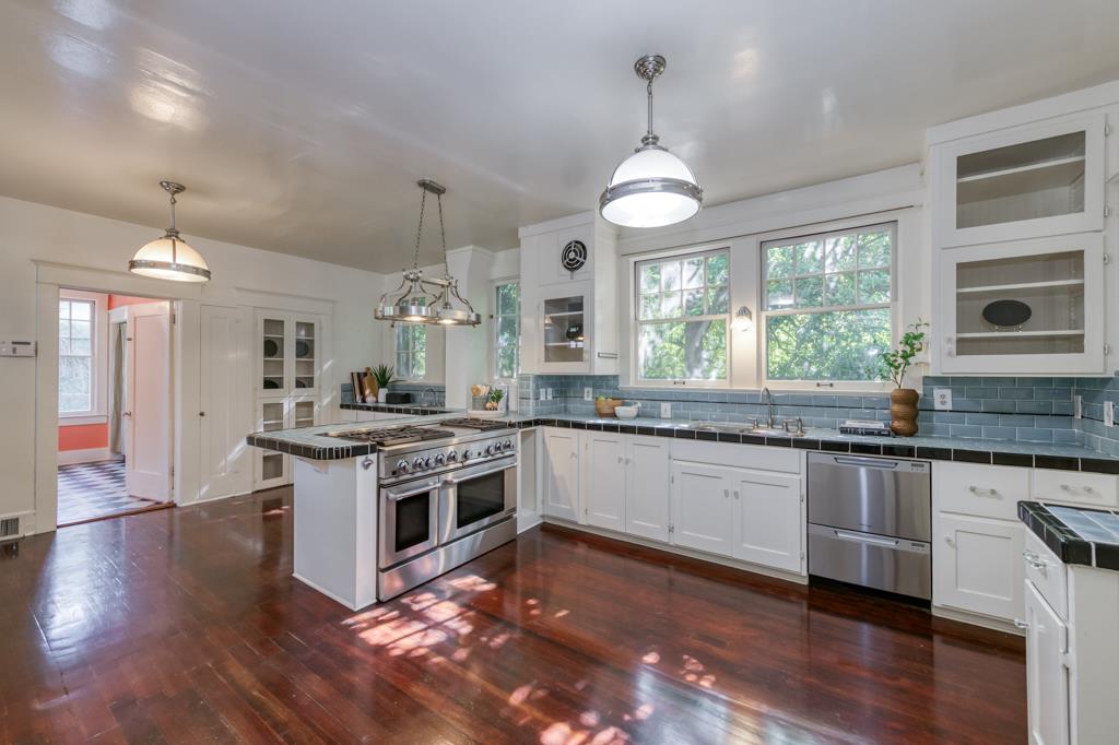 605 E Home Ave, Fresno, CA 93728