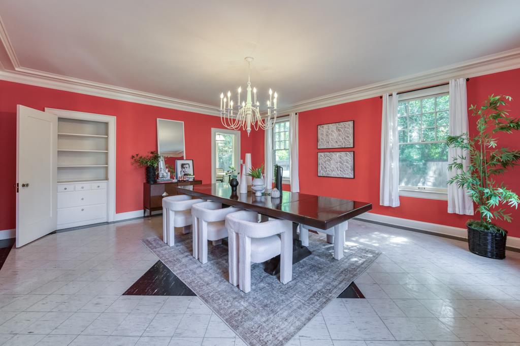 605 E Home Ave, Fresno, CA 93728