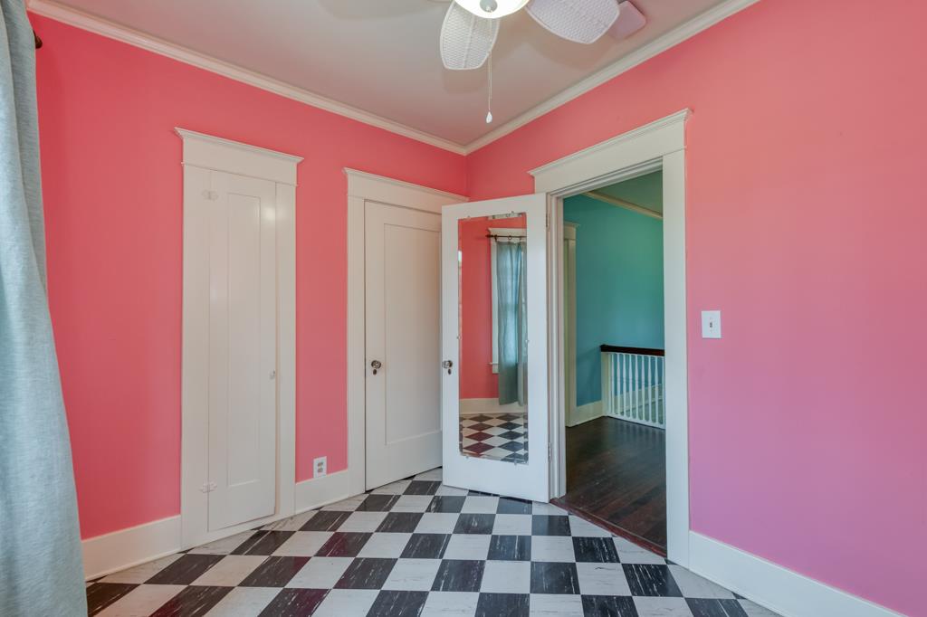 605 E Home Ave, Fresno, CA 93728