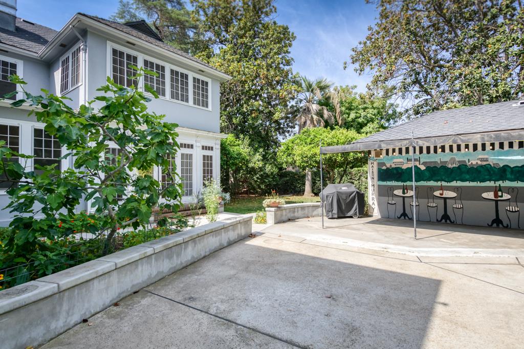 605 E Home Ave, Fresno, CA 93728