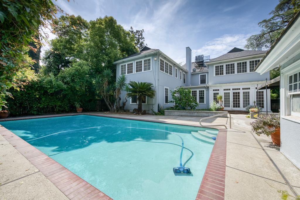 605 E Home Ave, Fresno, CA 93728