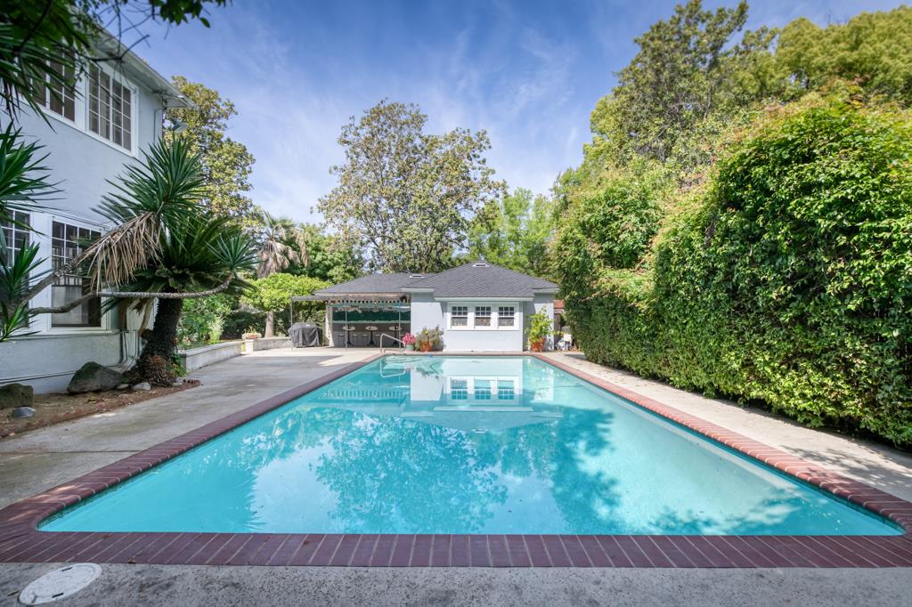 605 E Home Ave, Fresno, CA 93728