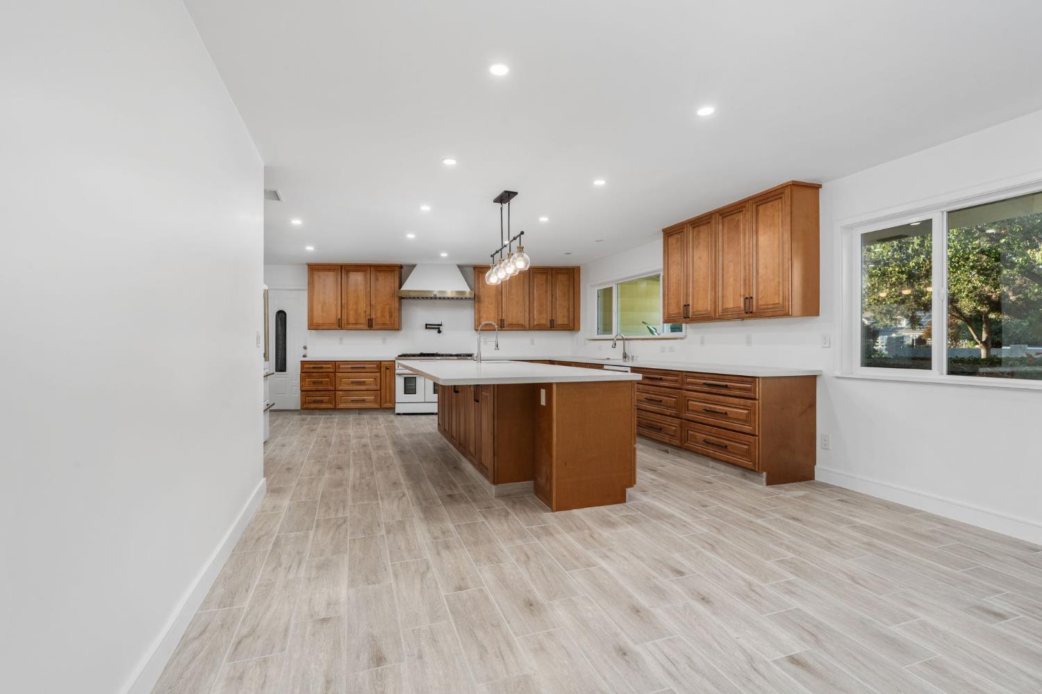 5454 E Butler Ave, Fresno, CA 93727