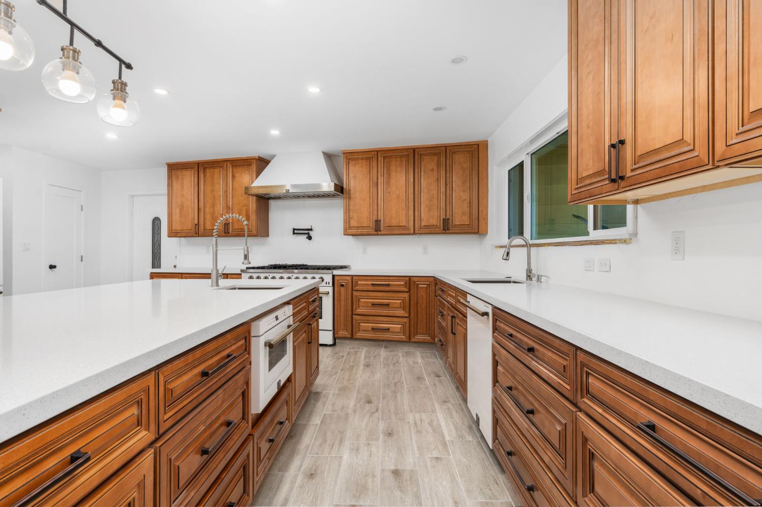 5454 E Butler Ave, Fresno, CA 93727