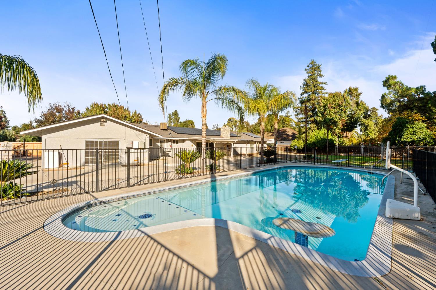 5454 E Butler Ave, Fresno, CA 93727