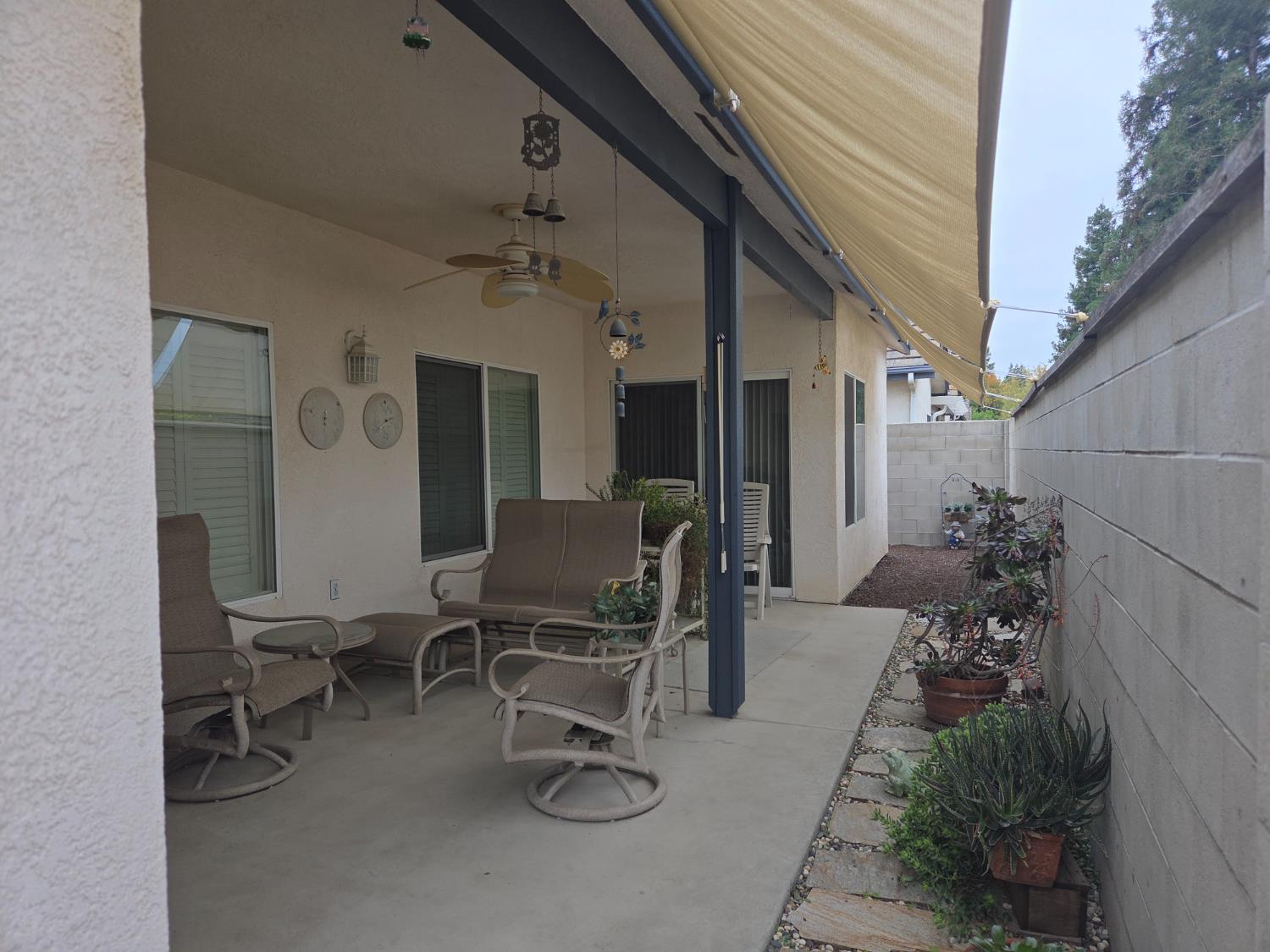 2300 Sierra St #103, Kingsburg, CA 93631