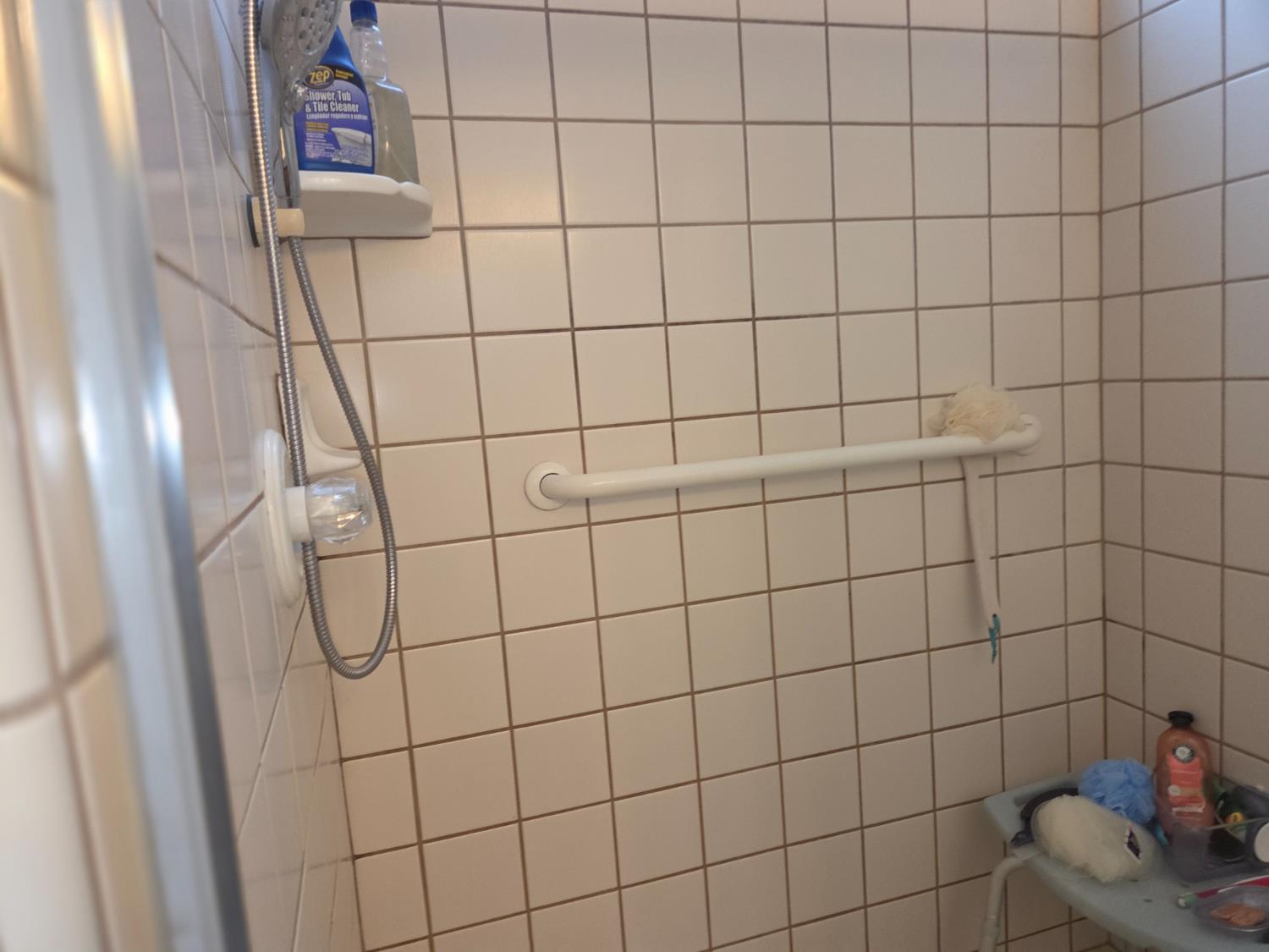 2300 Sierra St #103, Kingsburg, CA 93631