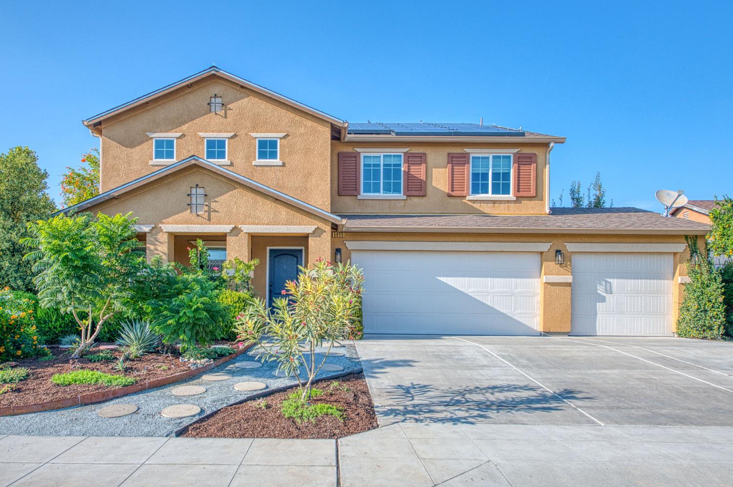 5855 E Platt Ave, Fresno, CA 93727