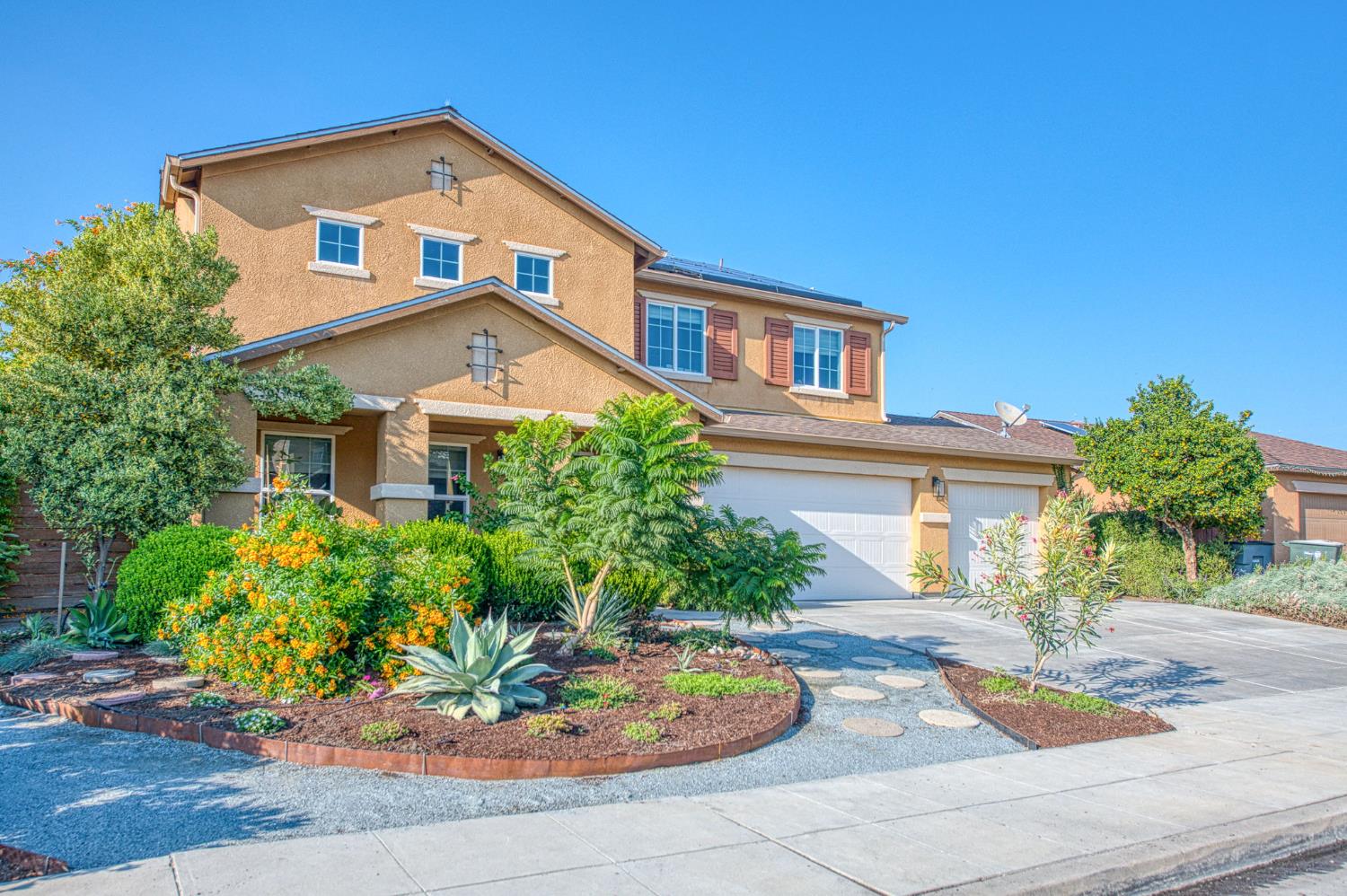 5855 E Platt Ave, Fresno, CA 93727