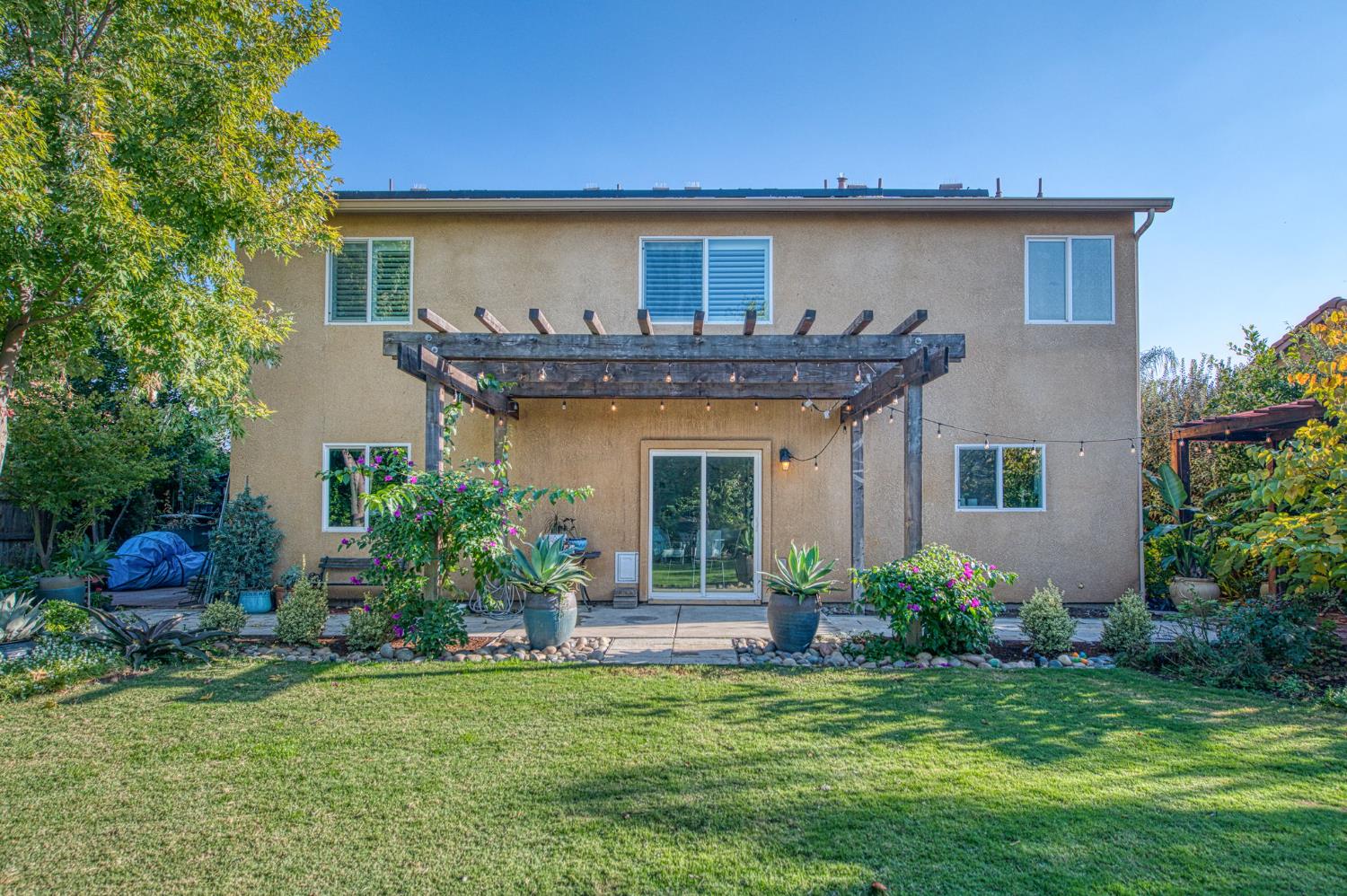 5855 E Platt Ave, Fresno, CA 93727