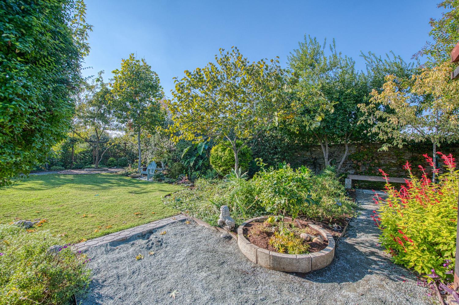 5855 E Platt Ave, Fresno, CA 93727