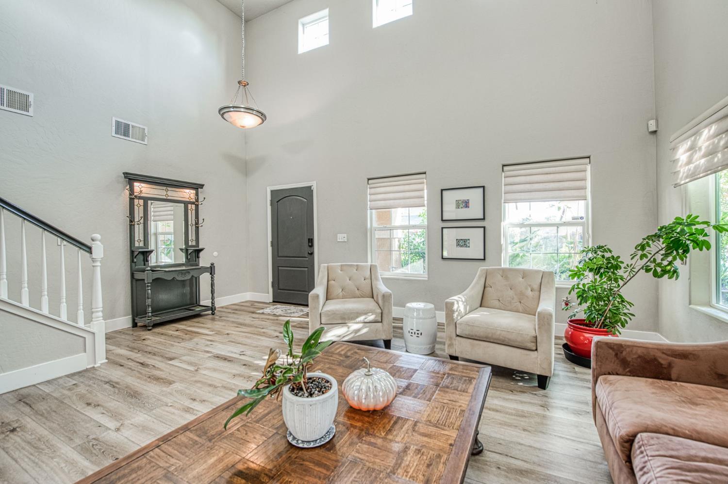 5855 E Platt Ave, Fresno, CA 93727