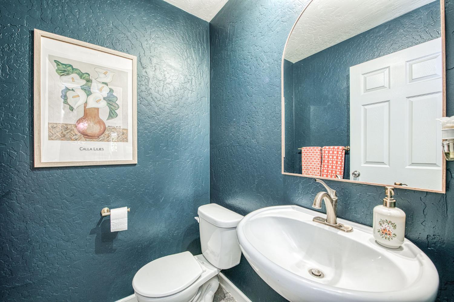 5855 E Platt Ave, Fresno, CA 93727