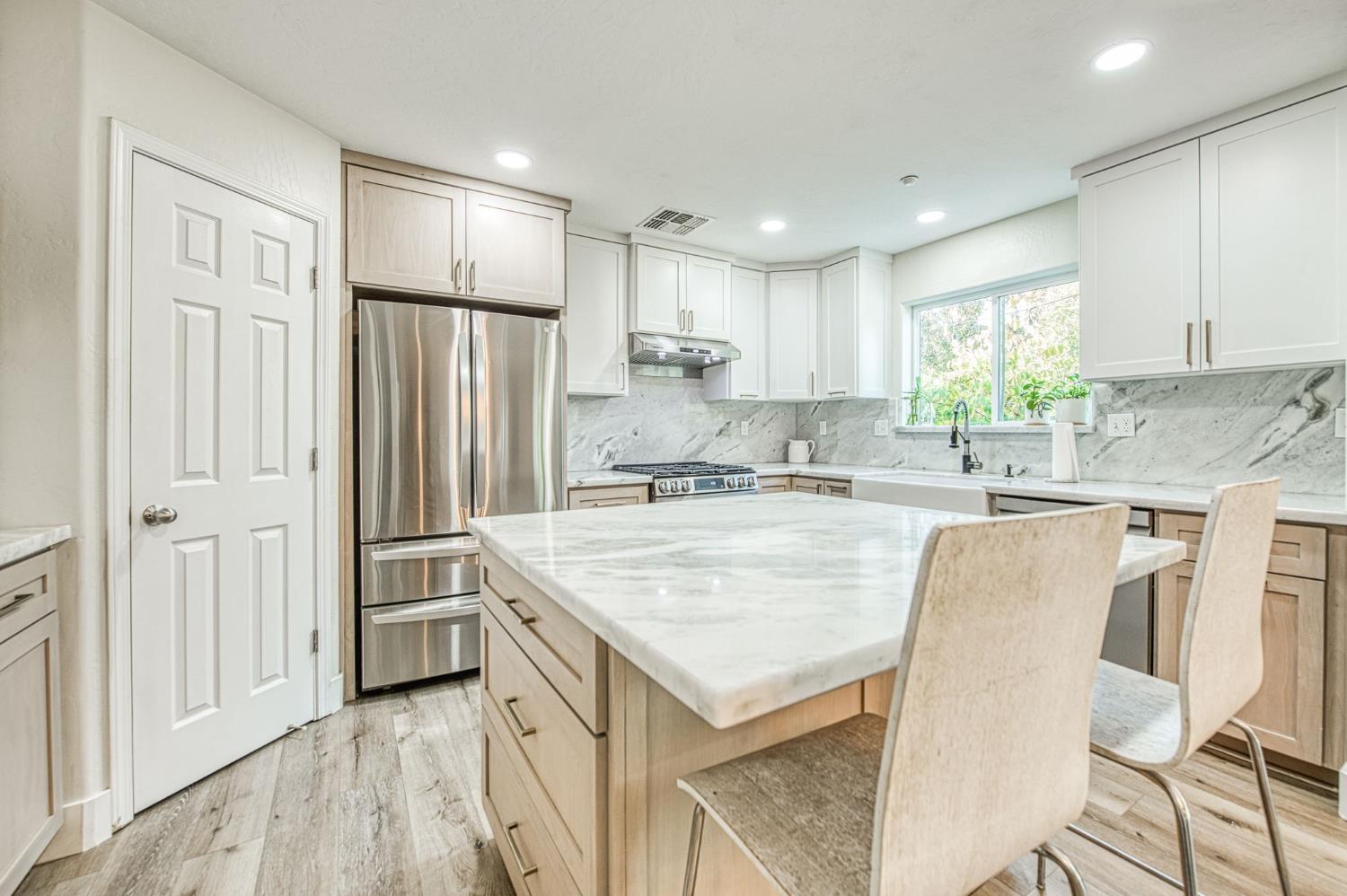 5855 E Platt Ave, Fresno, CA 93727