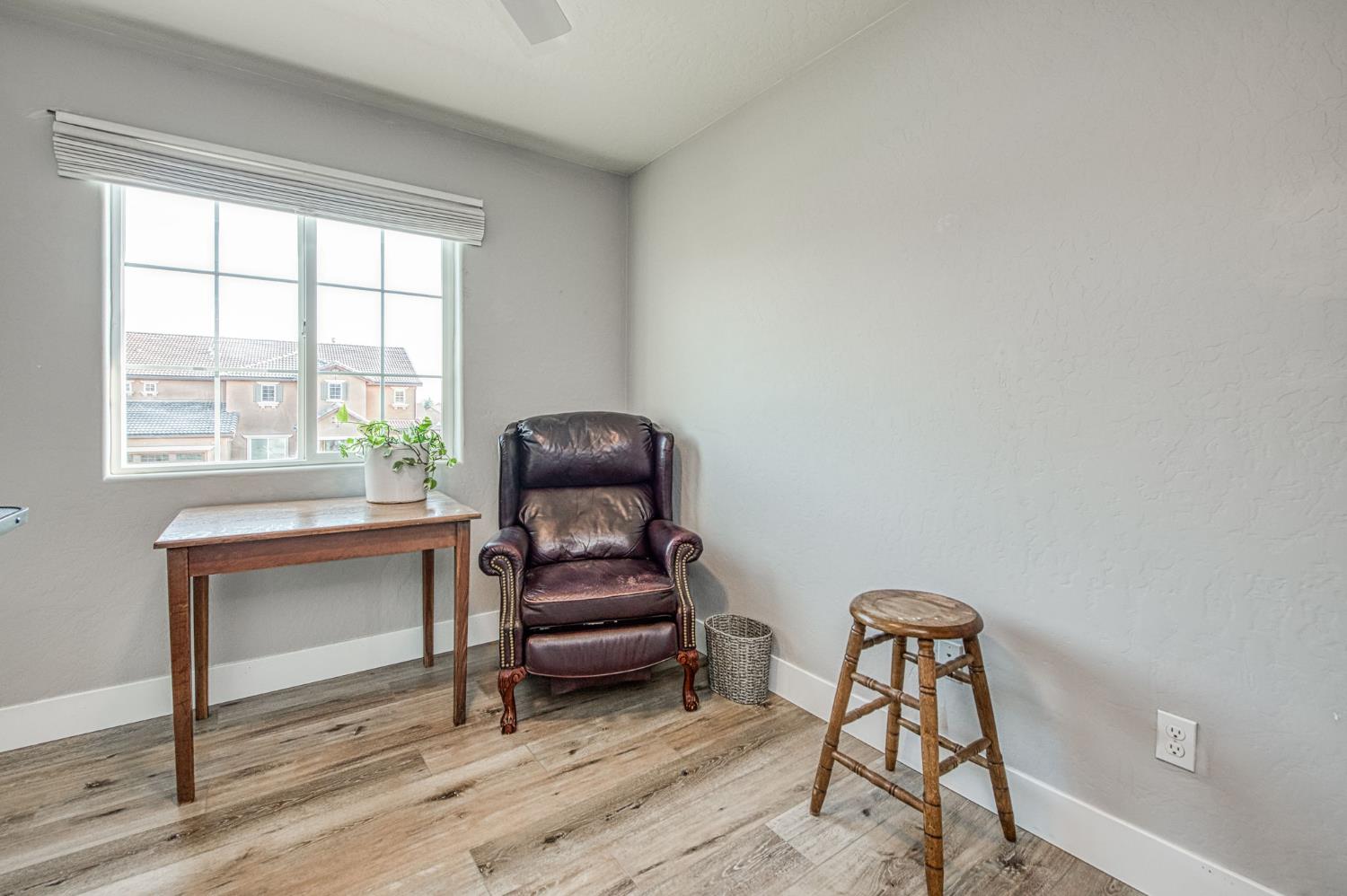 5855 E Platt Ave, Fresno, CA 93727