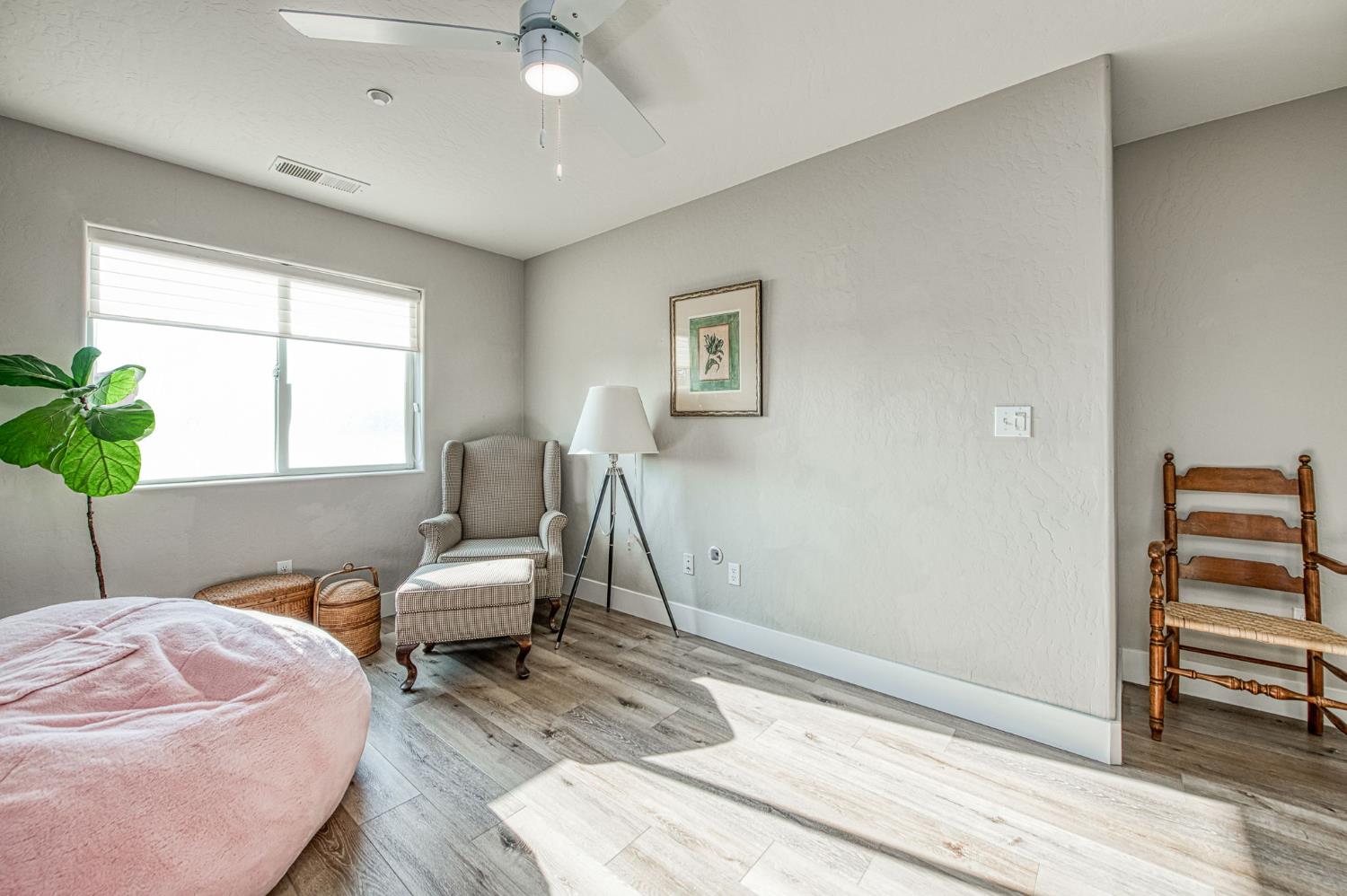 5855 E Platt Ave, Fresno, CA 93727