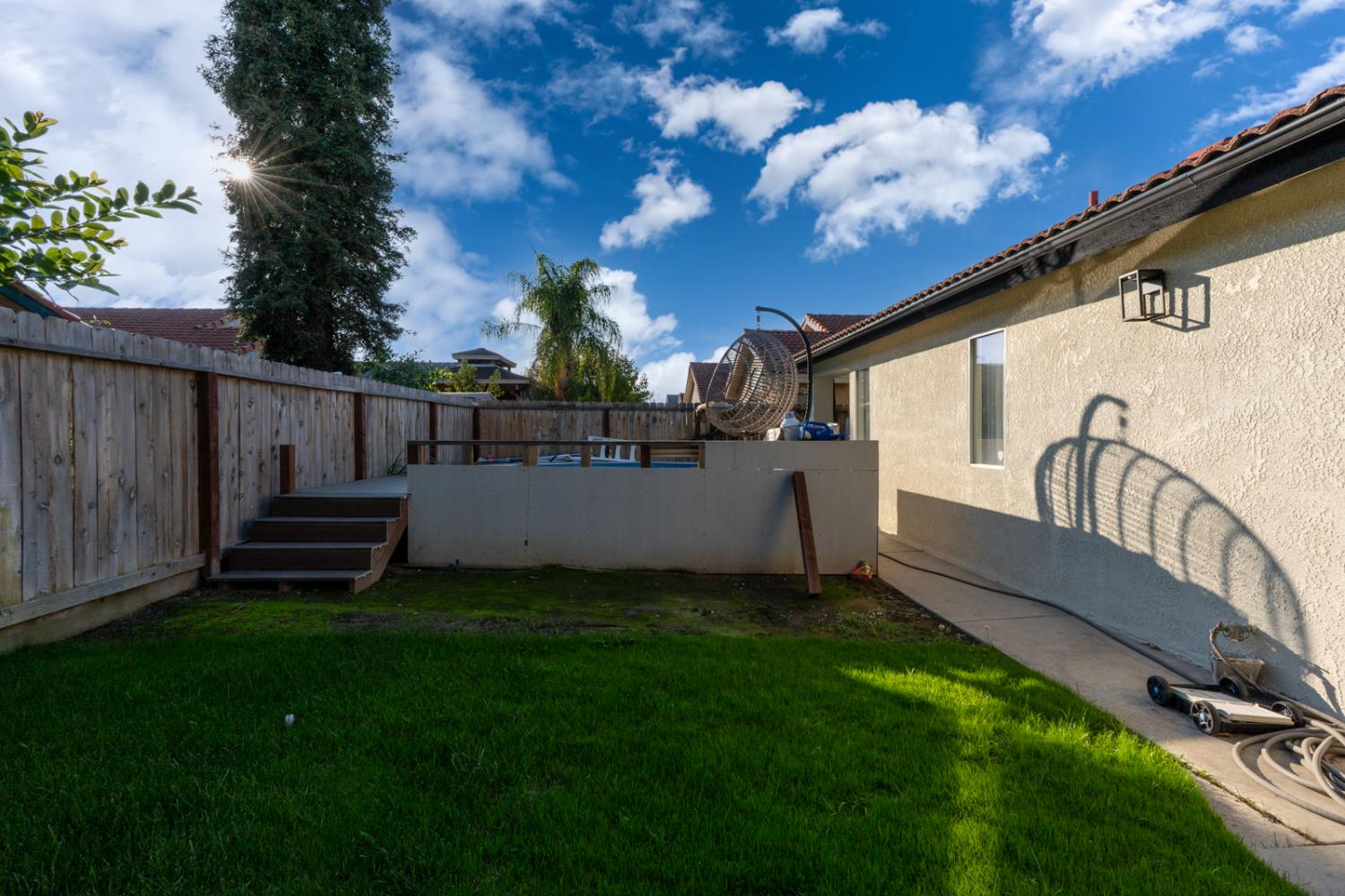 4239 W Cambridge Ave, Fresno, CA 93722