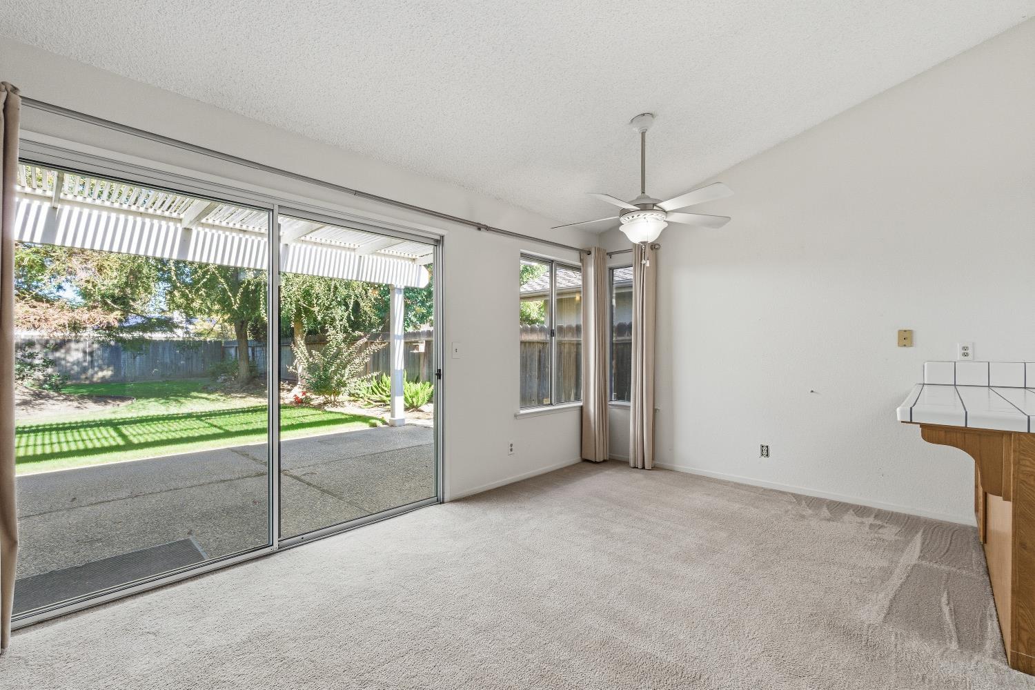 3282 W Spruce Ave, Fresno, CA 93711