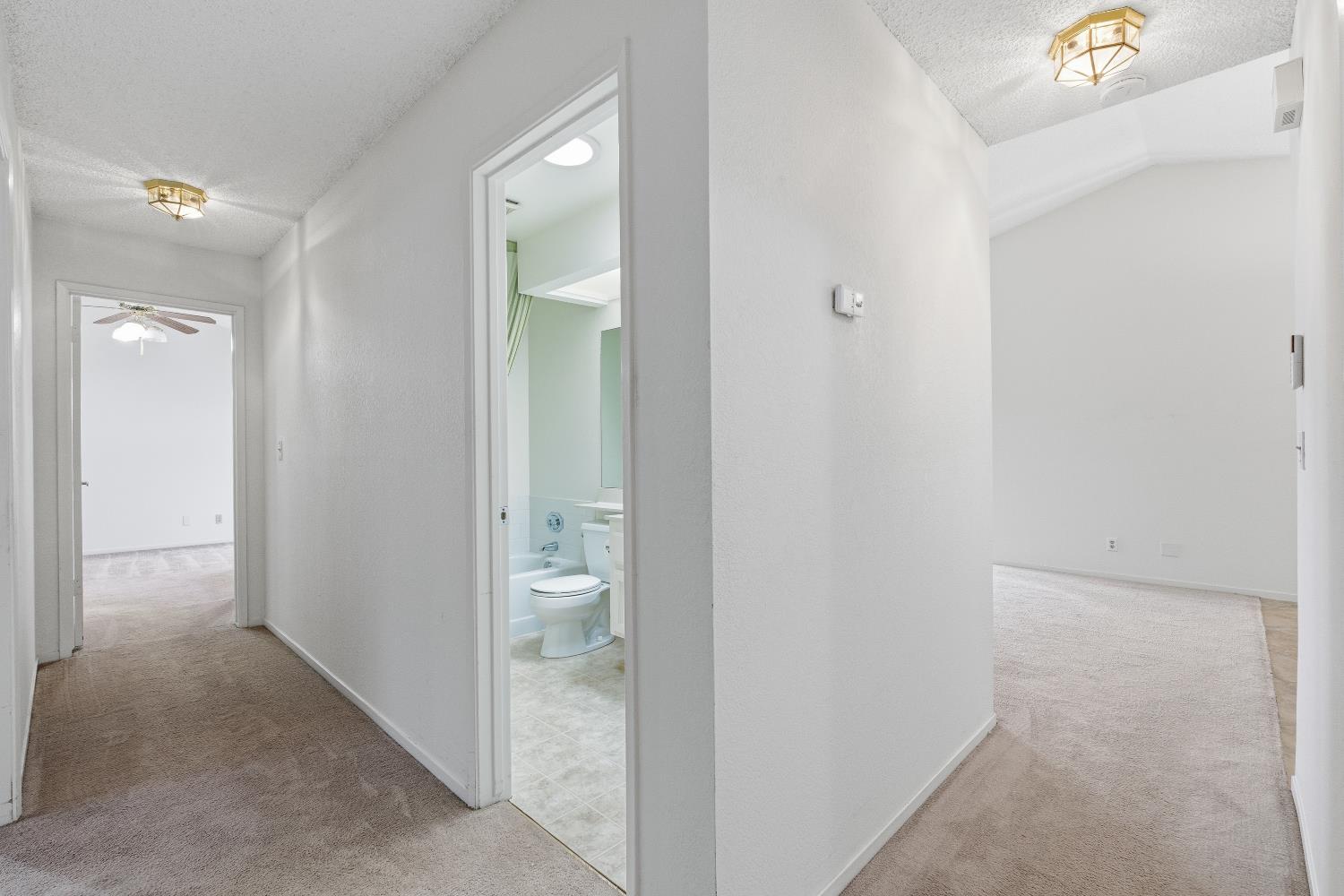 3282 W Spruce Ave, Fresno, CA 93711