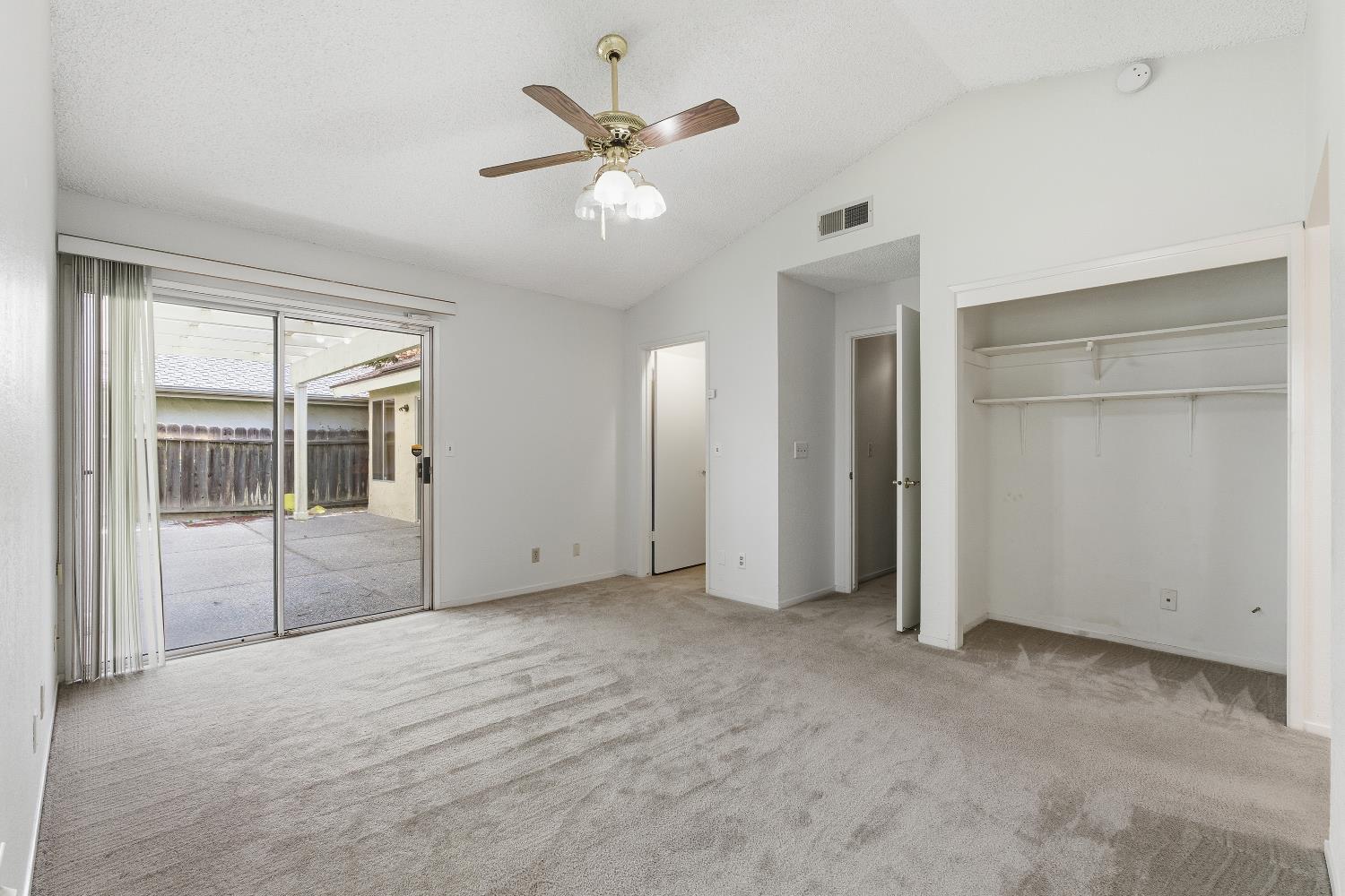 3282 W Spruce Ave, Fresno, CA 93711