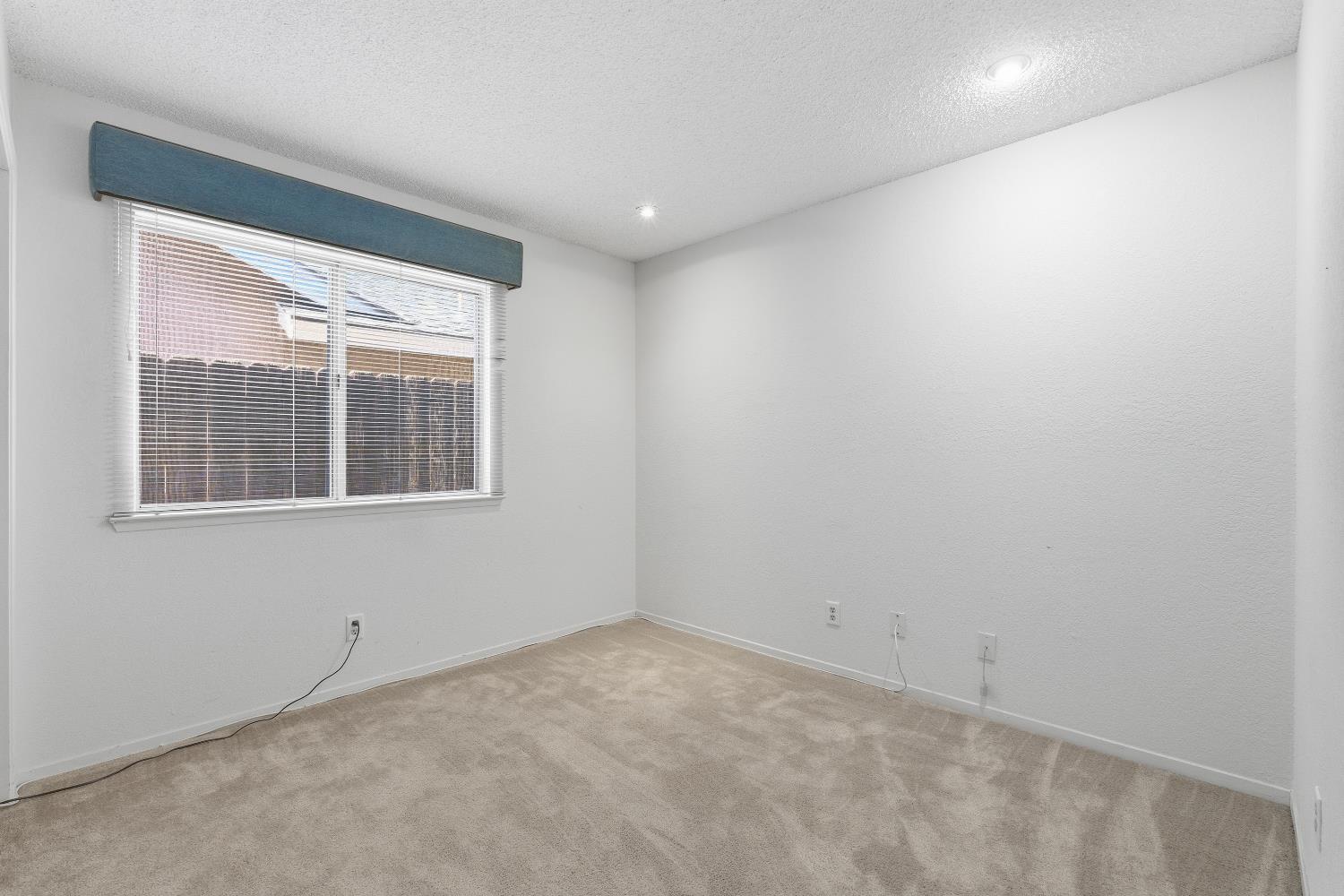 3282 W Spruce Ave, Fresno, CA 93711