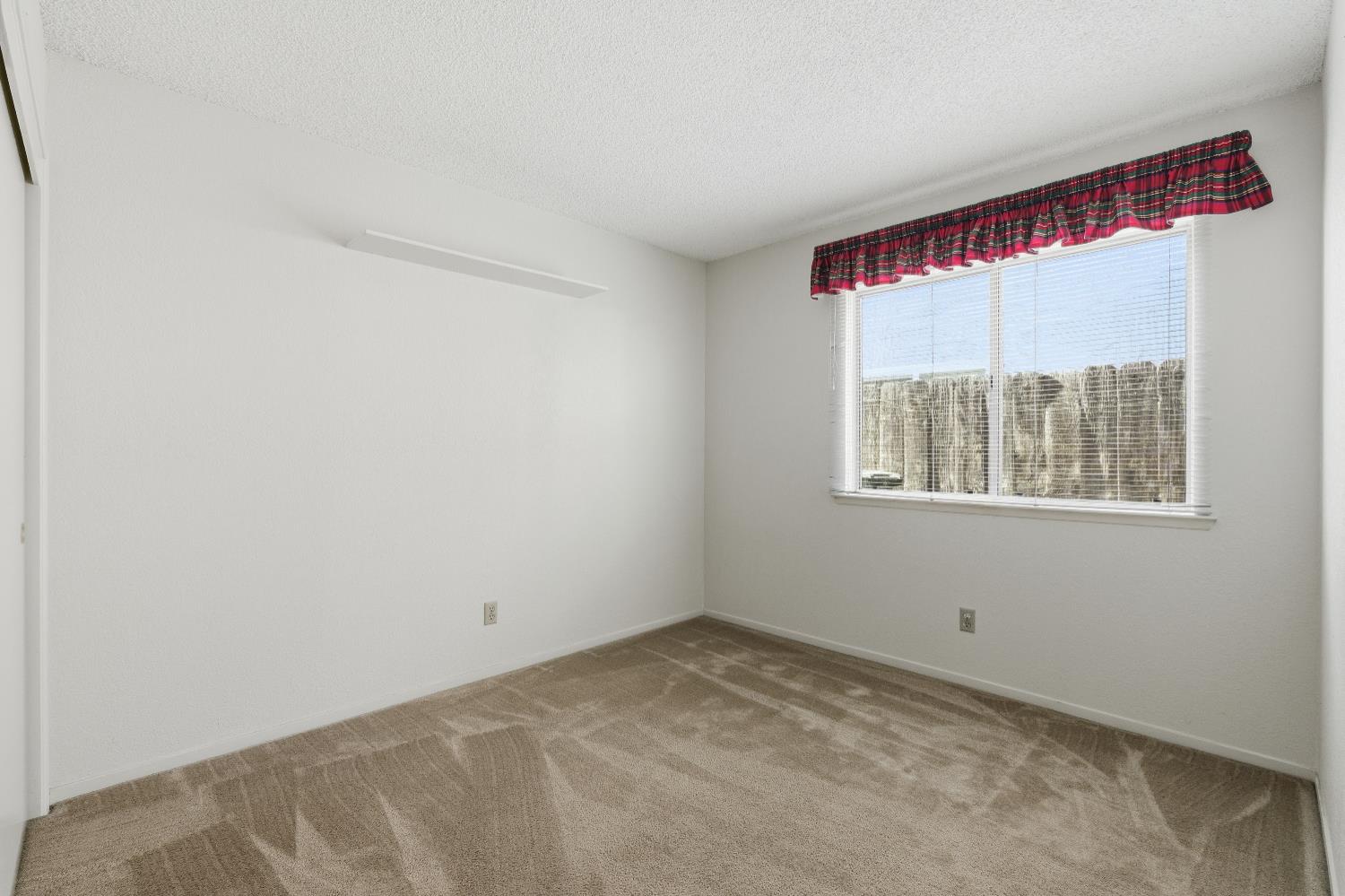 3282 W Spruce Ave, Fresno, CA 93711