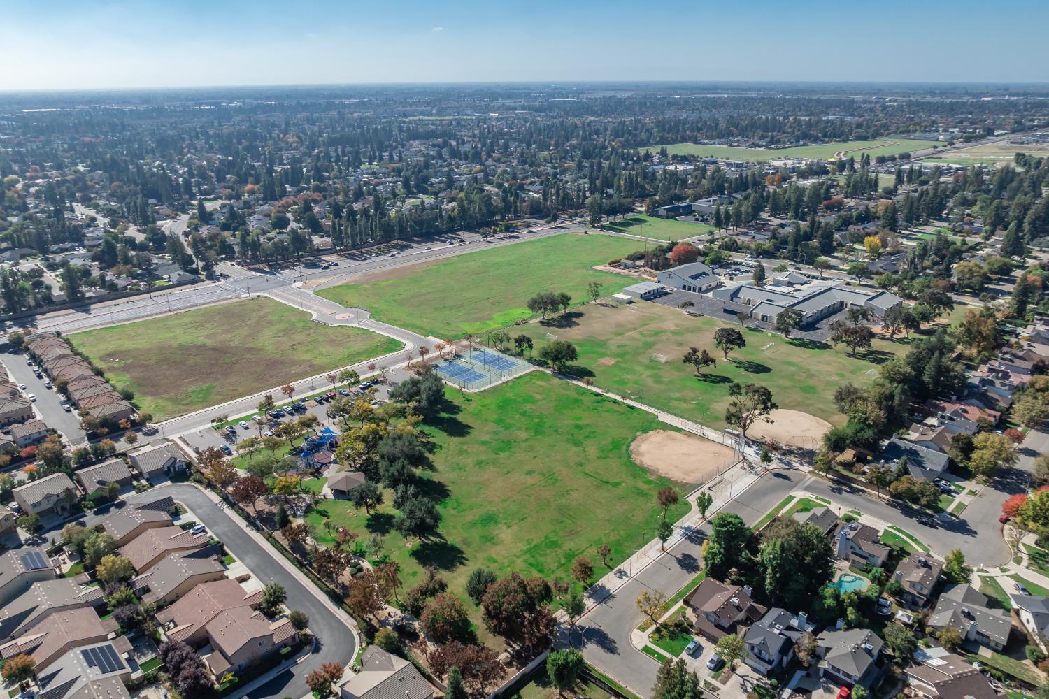 3282 W Spruce Ave, Fresno, CA 93711