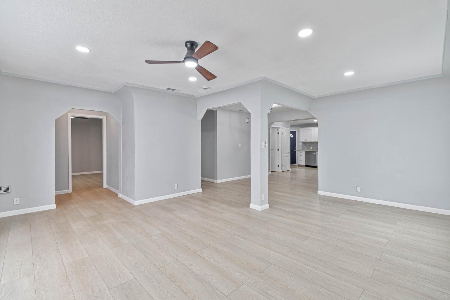 934 W Terrace Ave, Fresno, CA 93705