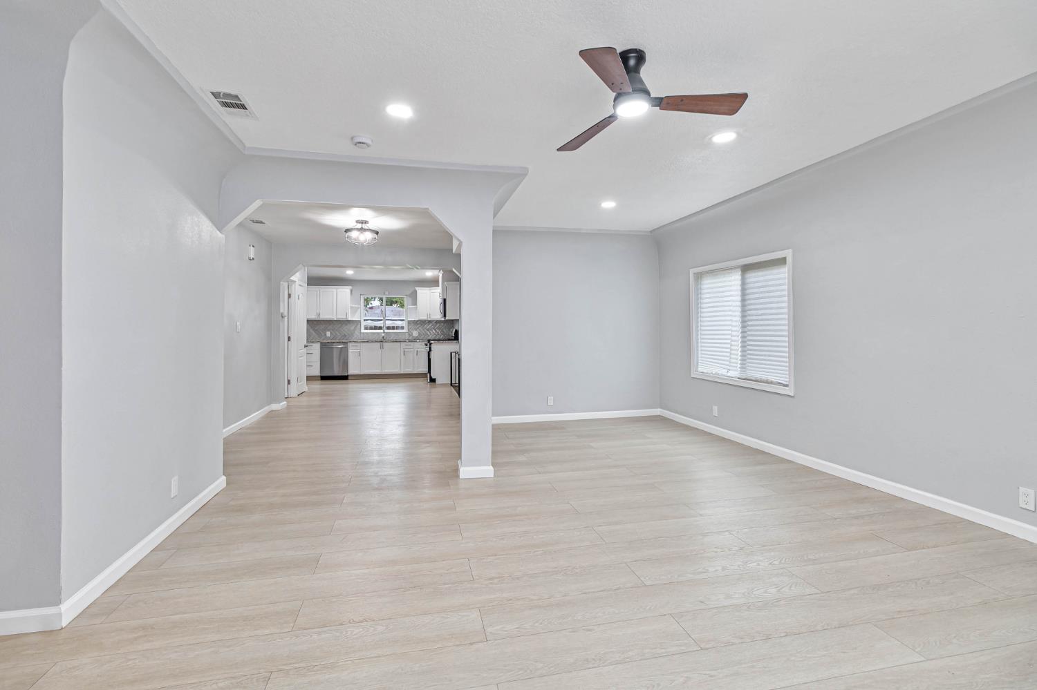 934 W Terrace Ave, Fresno, CA 93705