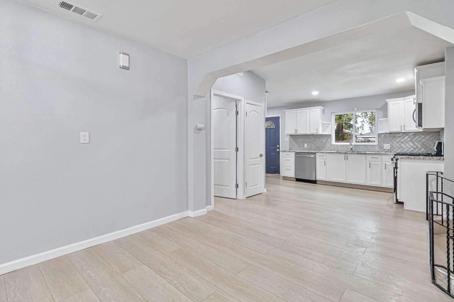 934 W Terrace Ave, Fresno, CA 93705