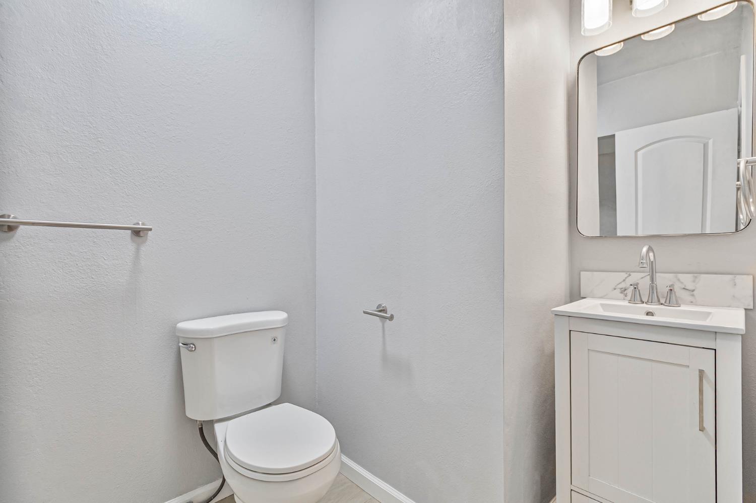 934 W Terrace Ave, Fresno, CA 93705