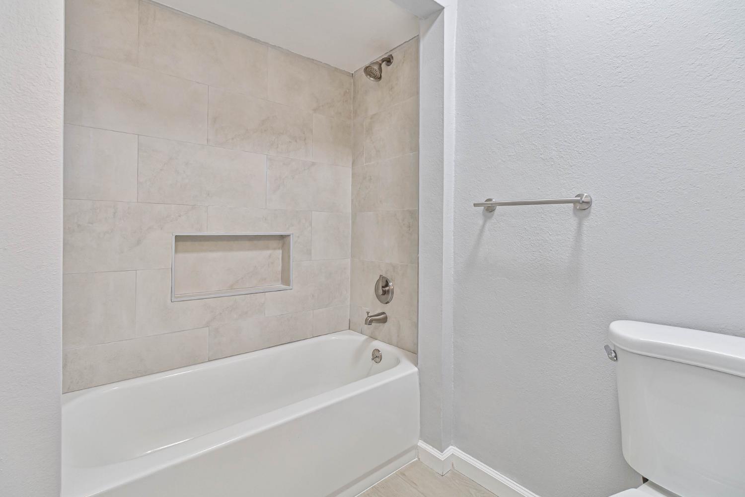 934 W Terrace Ave, Fresno, CA 93705