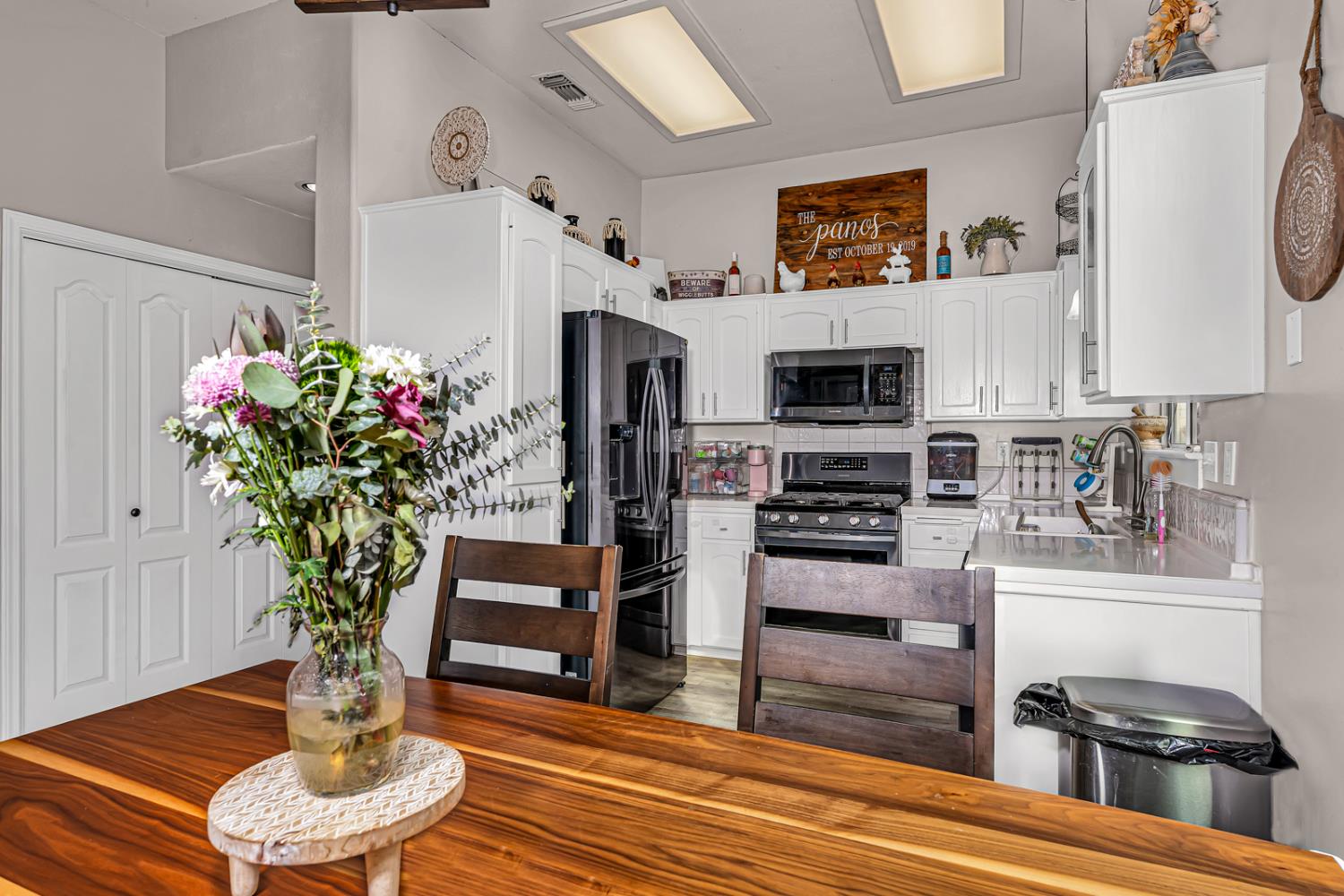 7502 N Trellis Cir, Fresno, CA 93720