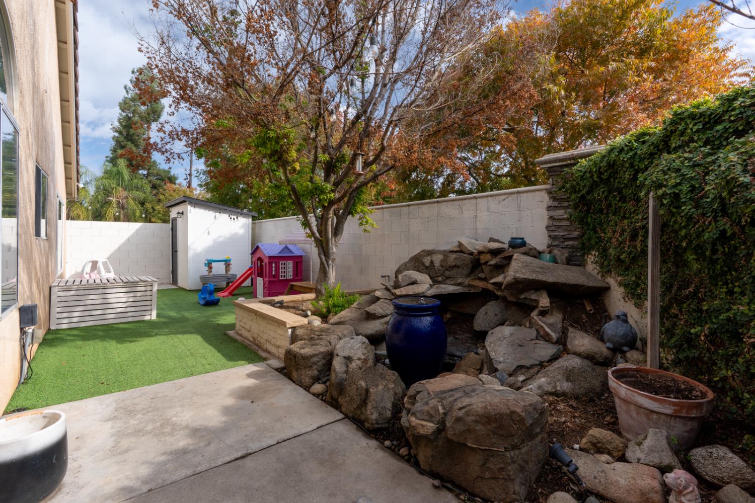 7502 N Trellis Cir, Fresno, CA 93720