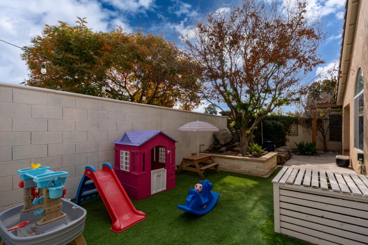 7502 N Trellis Cir, Fresno, CA 93720