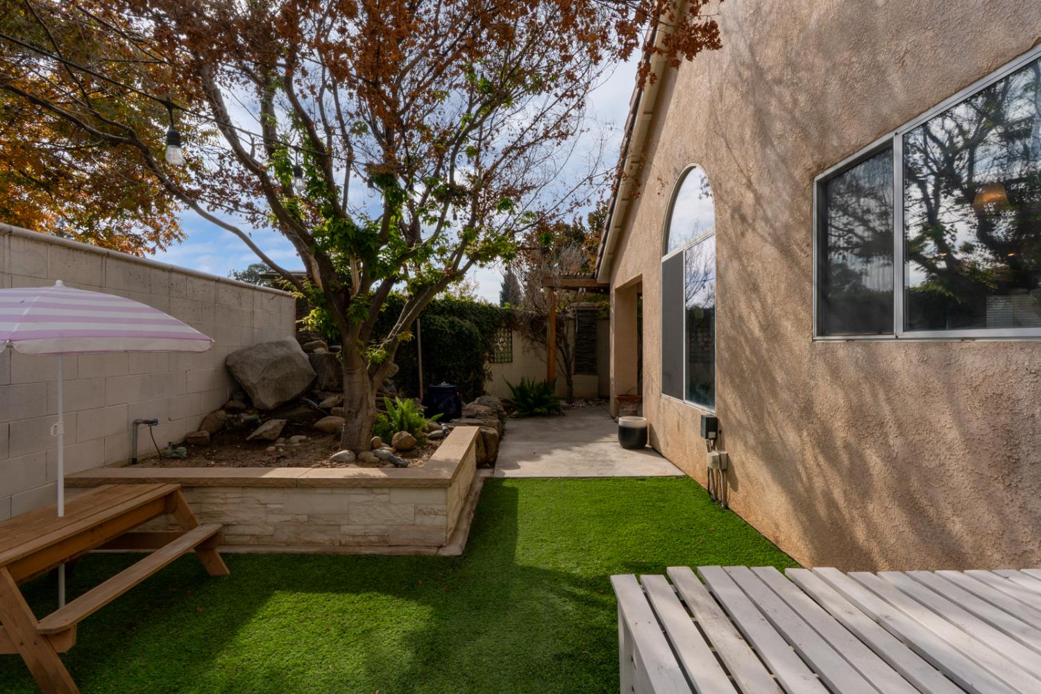 7502 N Trellis Cir, Fresno, CA 93720