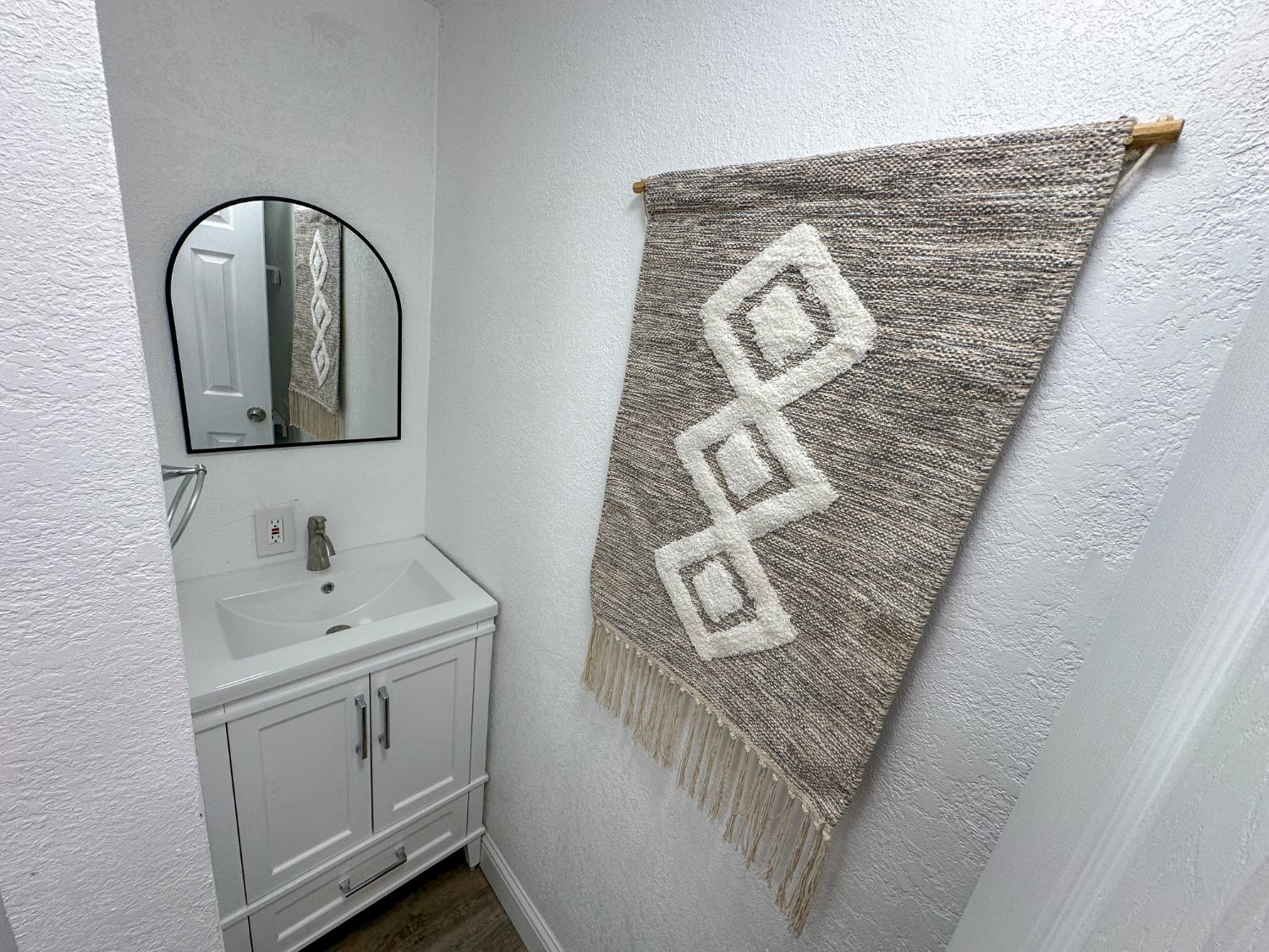 7676 N Fresno St #36, Fresno, CA 93720