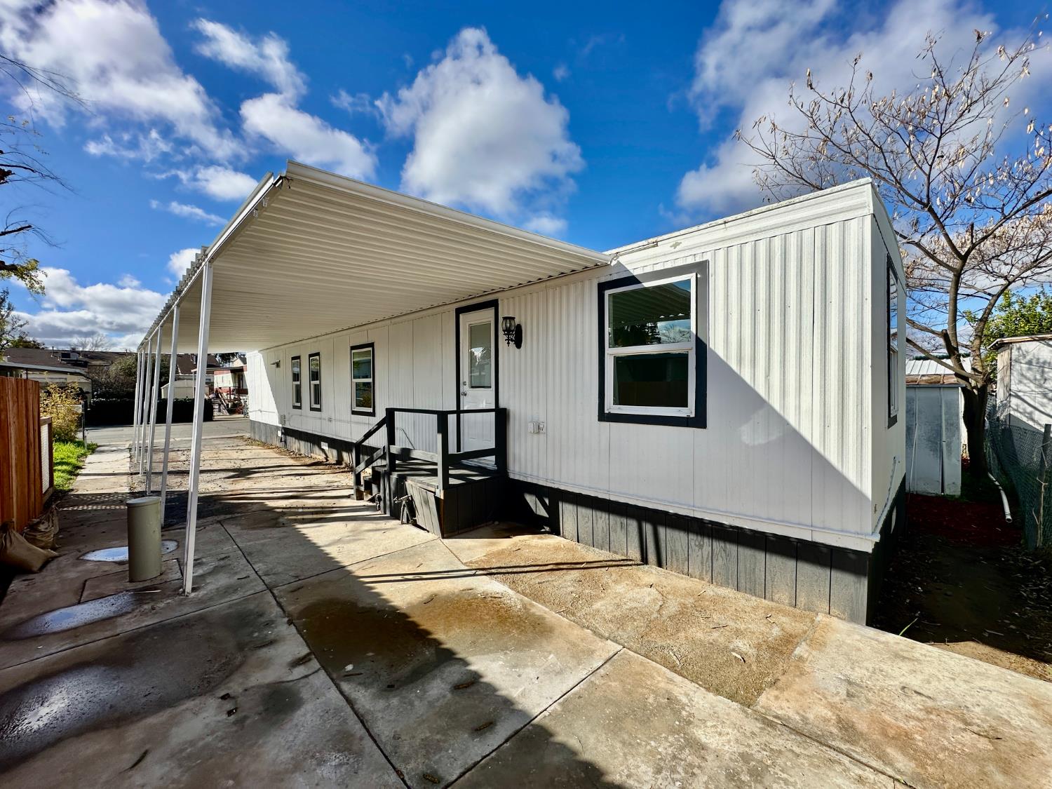 7676 N Fresno St #36, Fresno, CA 93720