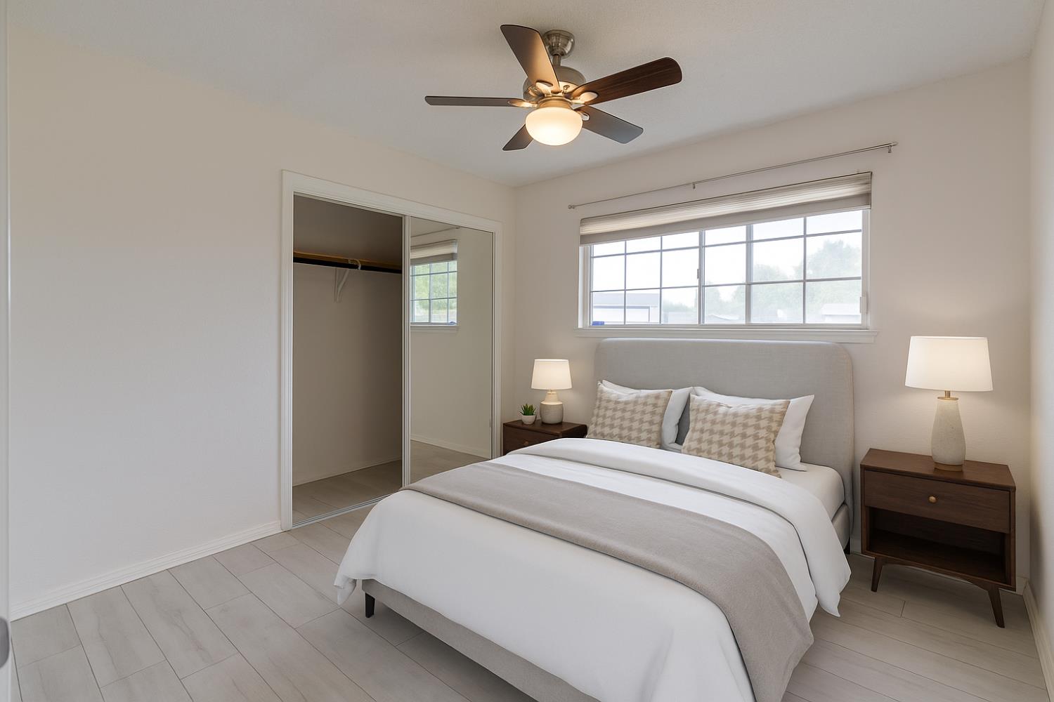 559 Perry Ave, Corcoran, CA 93212