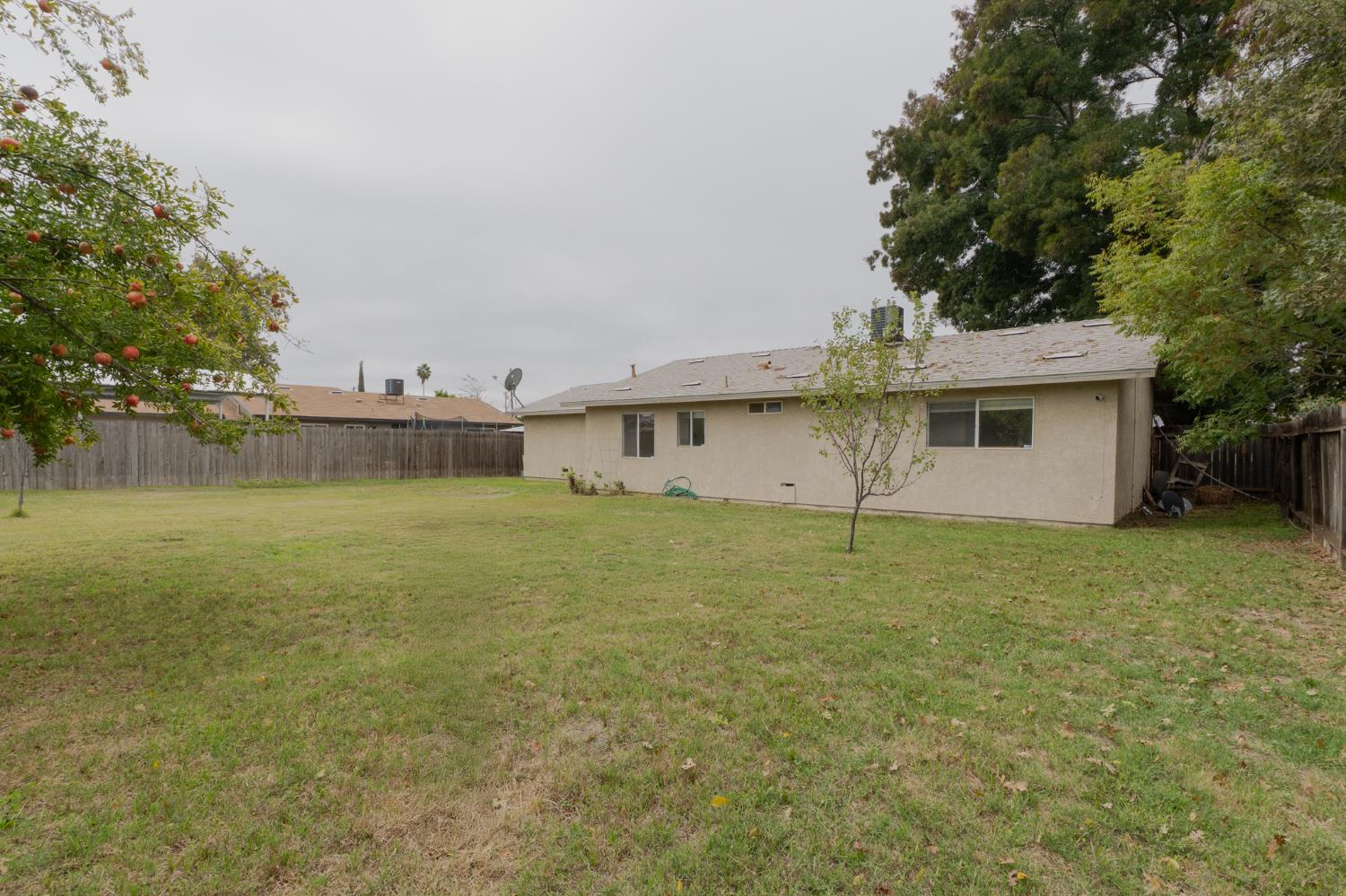 559 Perry Ave, Corcoran, CA 93212
