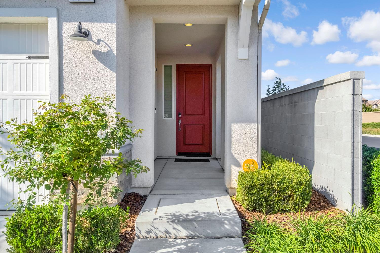 1312 Joy Dr, Clovis, CA 93619