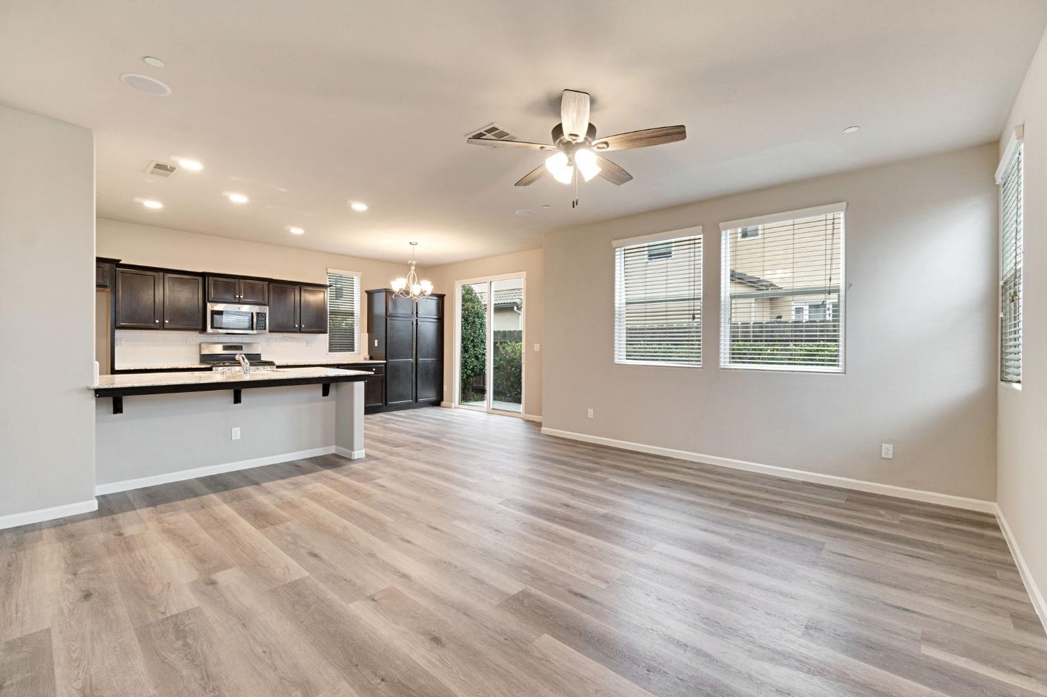 1312 Joy Dr, Clovis, CA 93619