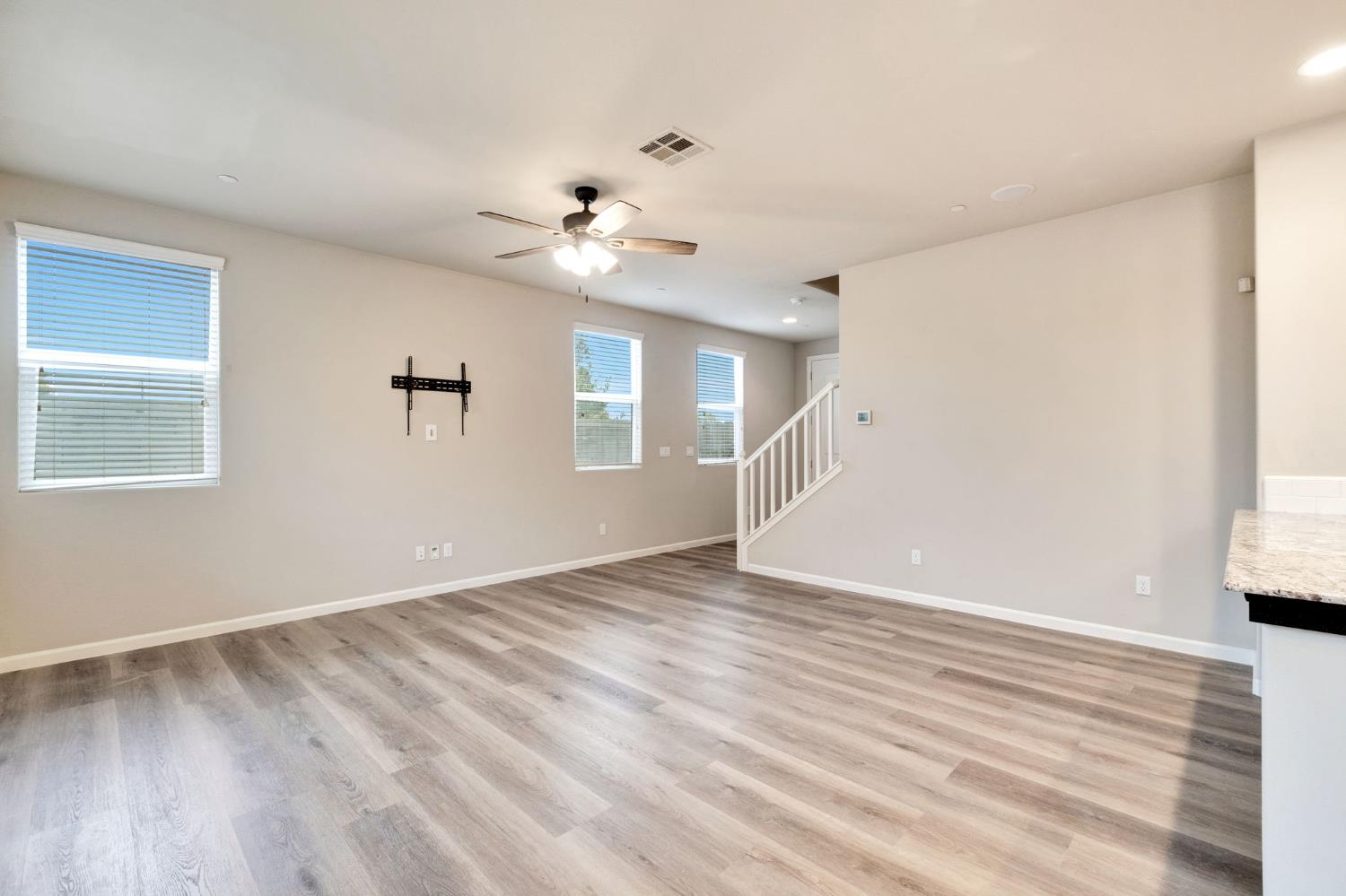 1312 Joy Dr, Clovis, CA 93619