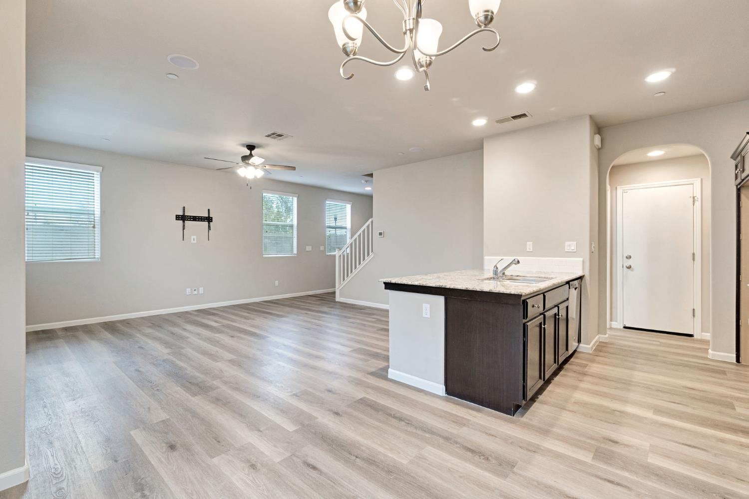 1312 Joy Dr, Clovis, CA 93619