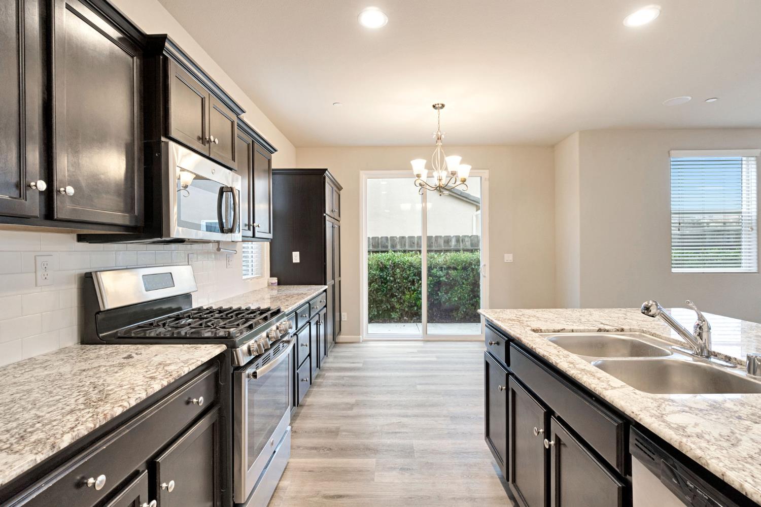 1312 Joy Dr, Clovis, CA 93619