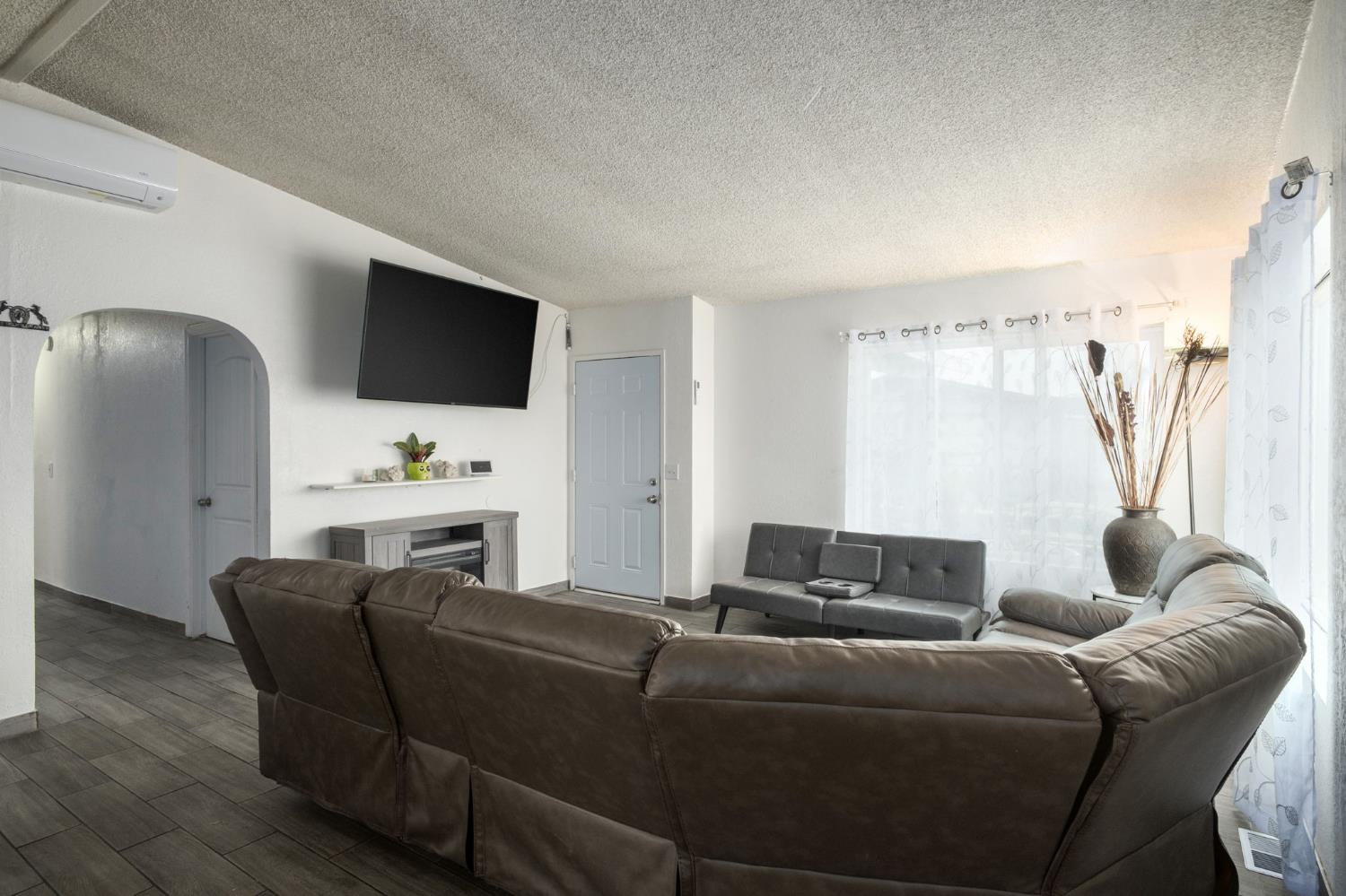 2575 S Willow Ave #44, Fresno, CA 93725