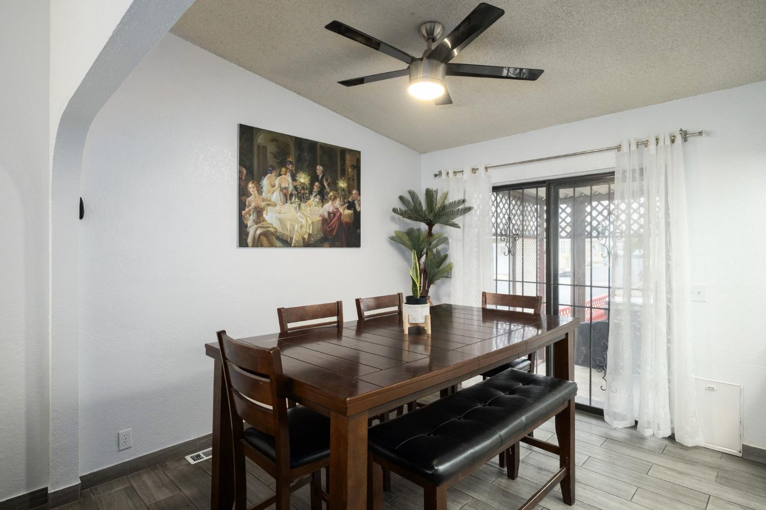 2575 S Willow Ave #44, Fresno, CA 93725