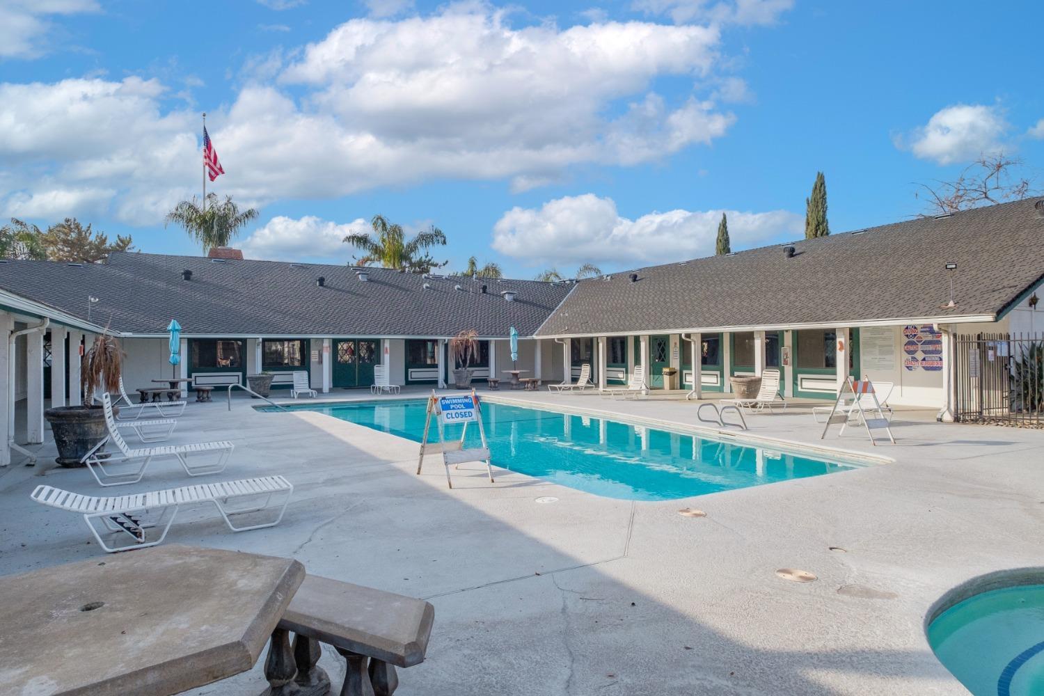 2575 S Willow Ave #44, Fresno, CA 93725